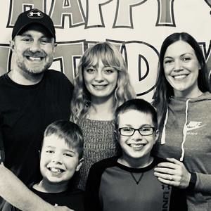 Meet your Posher, Dennis